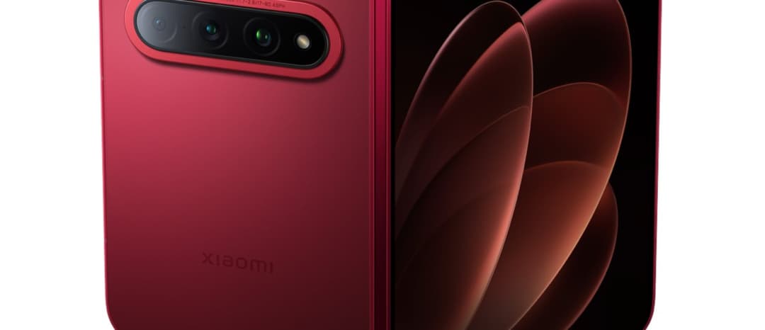 Xiaomi 18 Fold is here with the Xring O3 SoC, a wide format, and a cherry red colorway - GSMArena.com news
