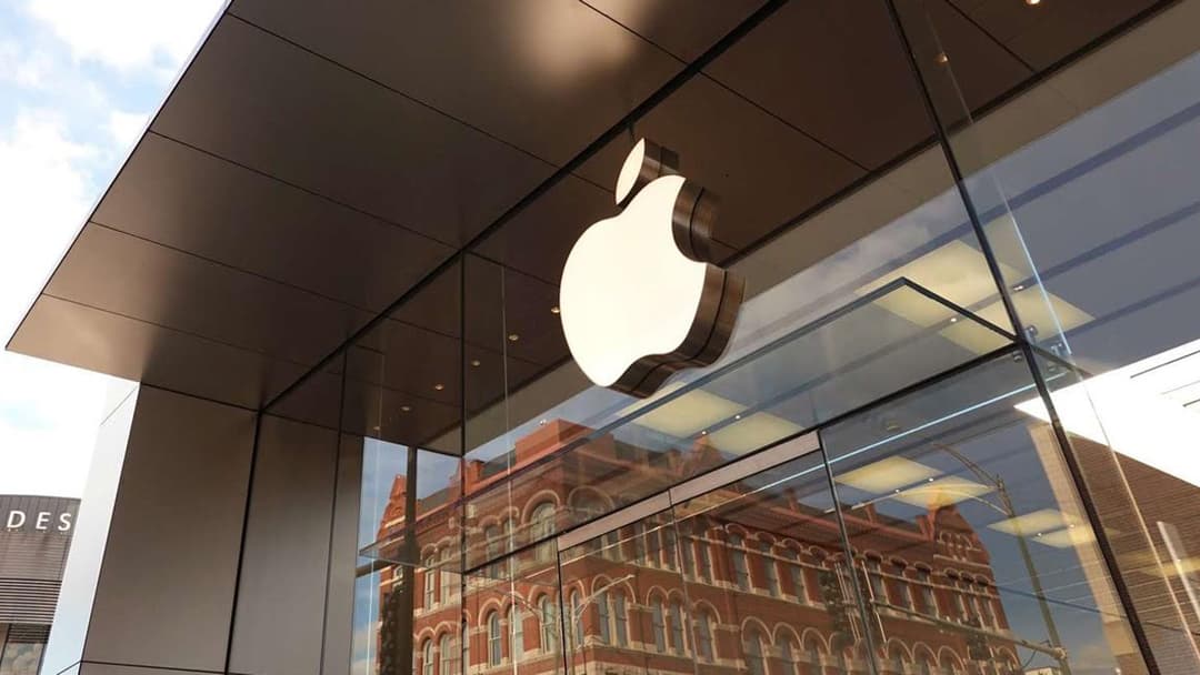 iPhone 18 Pro Max hit by cellular bug, Apple asks affected users to swap devices