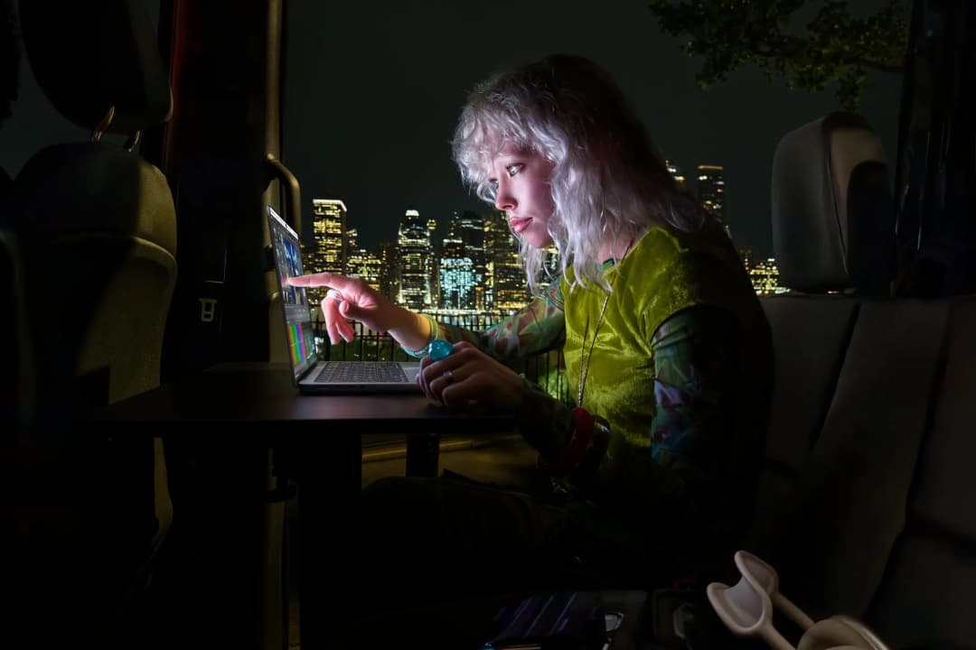 Apple’s First Touchscreen MacBook Pro Gets an OLED Display