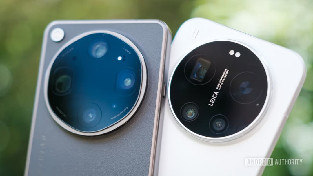 Three Android giants could be on a launch-month collision course